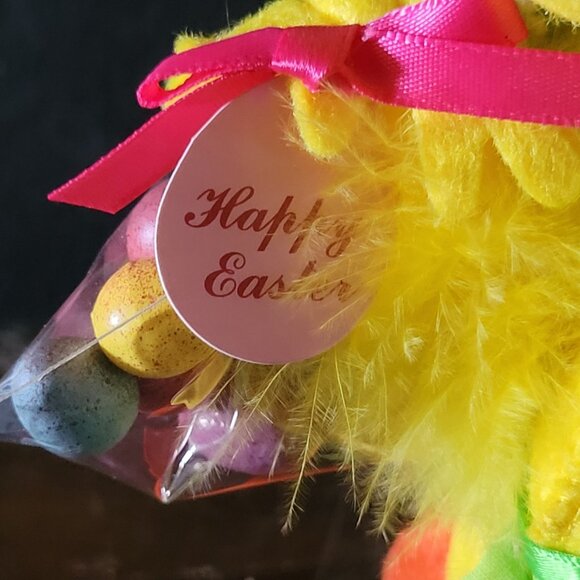 Annalee 2009 Yellow Baker Duck Plush With Green Chefs Hat and Easter Eggs - Picture 5 of 7